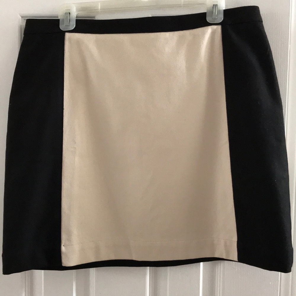 🆕 LOFT | Skirt Black & Cream